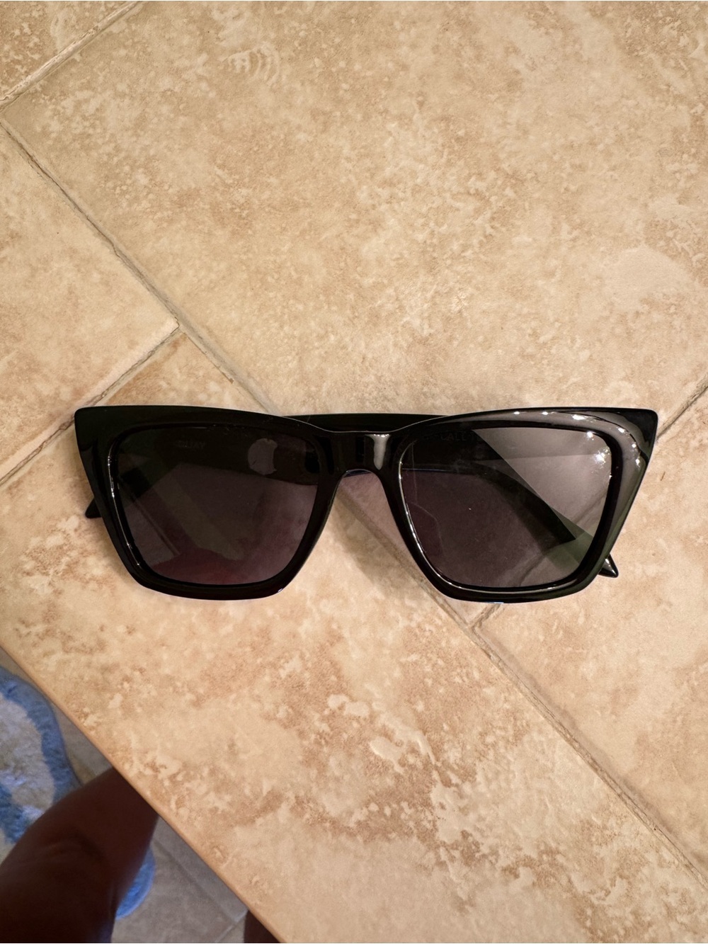 Classic Black Women’s Sunglasses - Sleek Rectangle Frame
